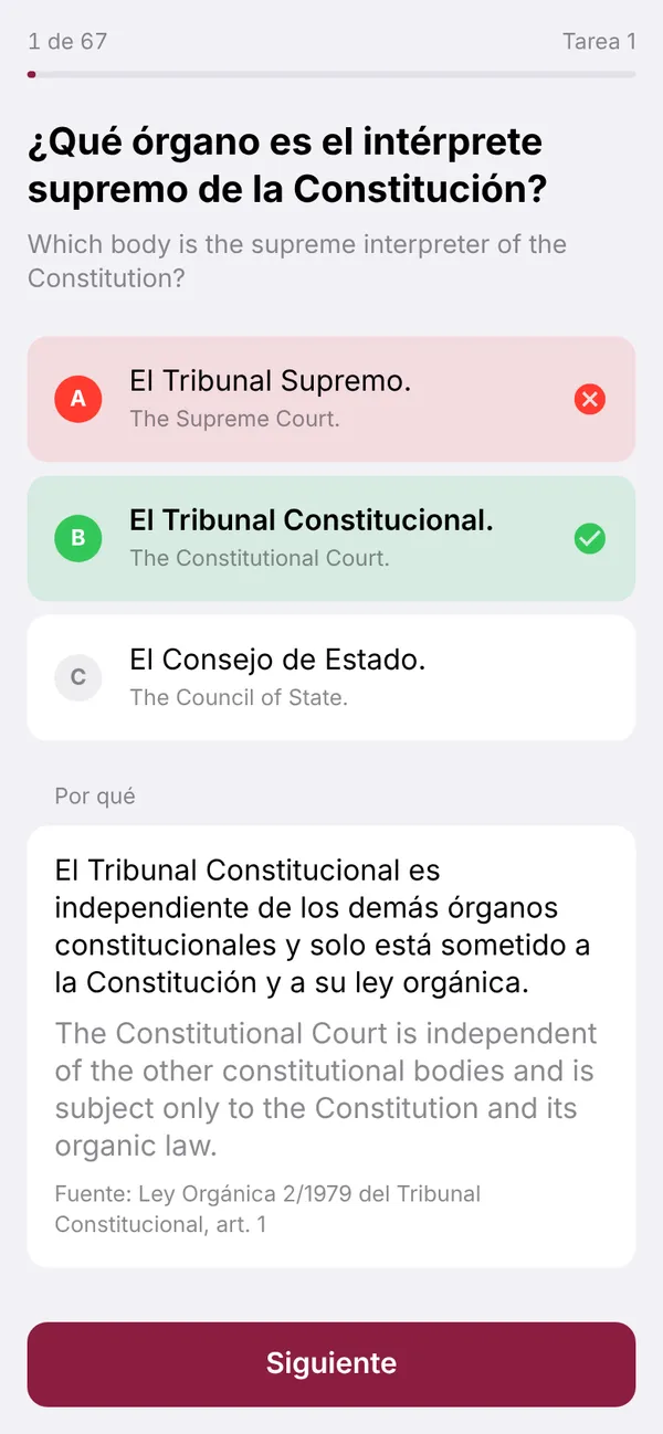 Marked practice question in Spanish with the English translation, the wrong answer in red, the correct one in green and the explanation.